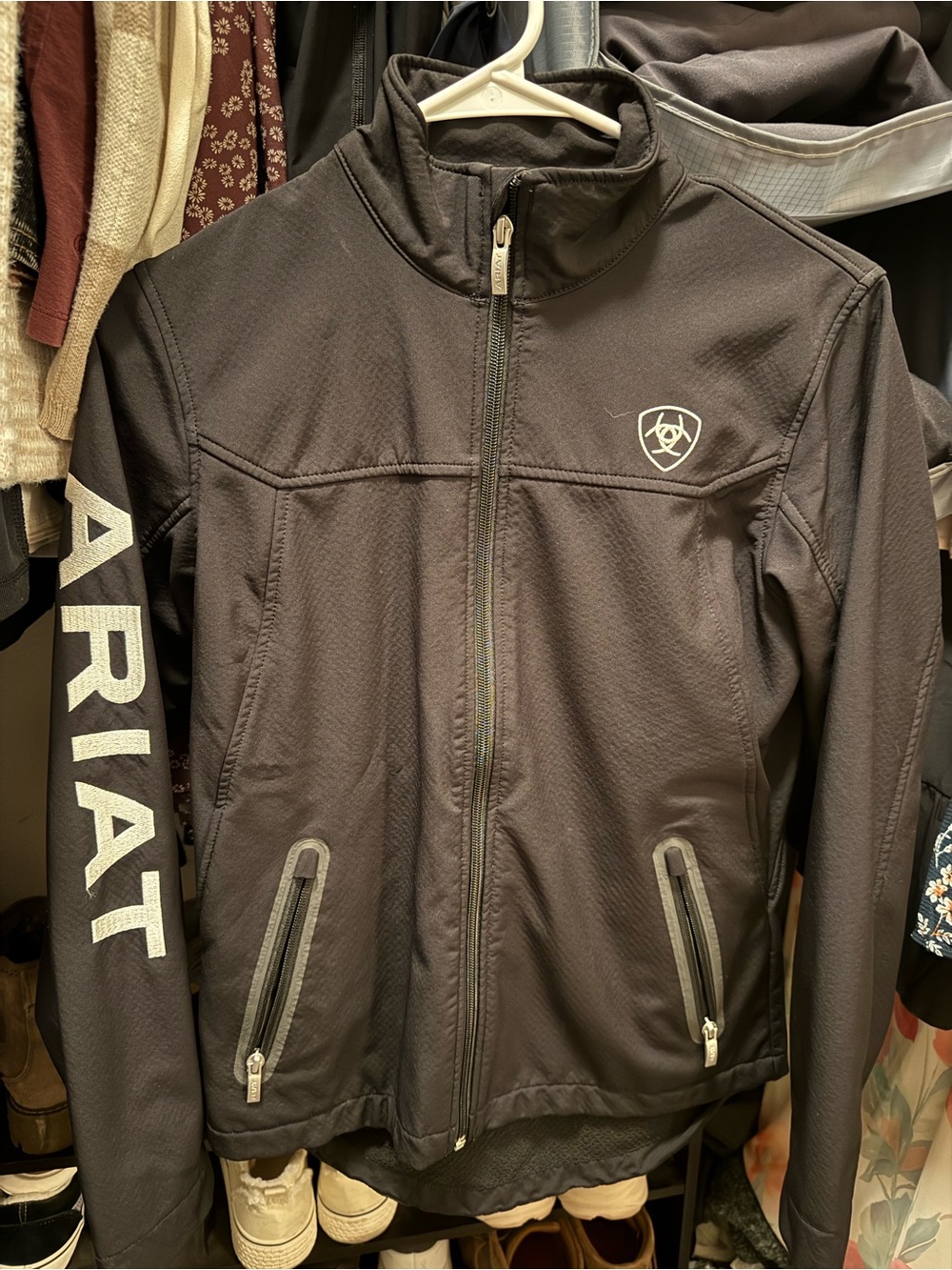 Ariat Men's Dark Gray Full-Zip Lightweight Softshell Jacket